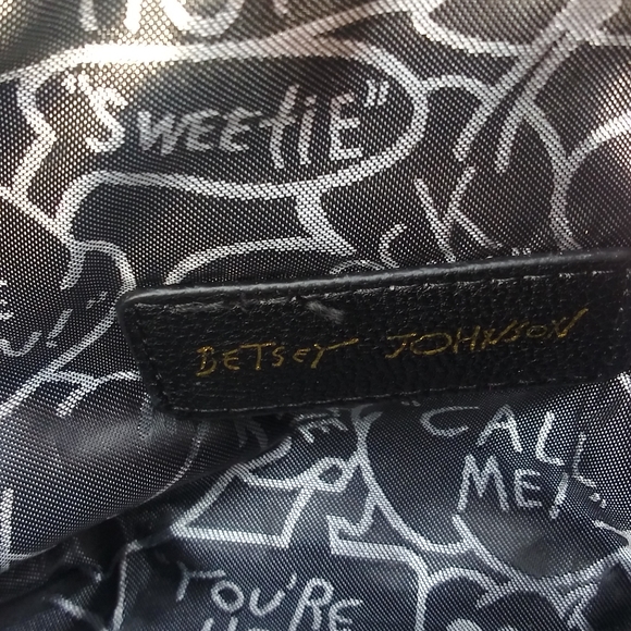 Betsy Johnson Small Clutch Bag with Shoulder Strap New - Picture 2 of 3